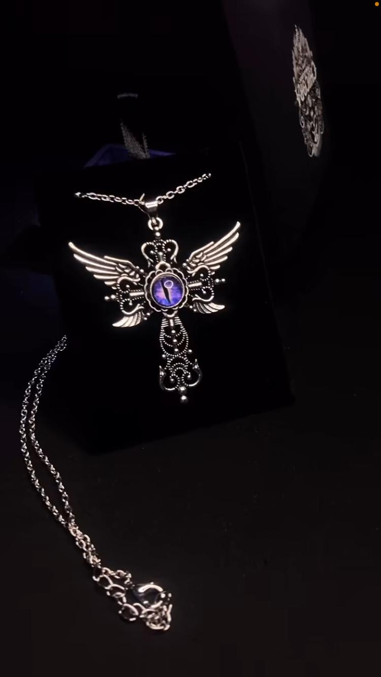 Ultraviolet Kolye