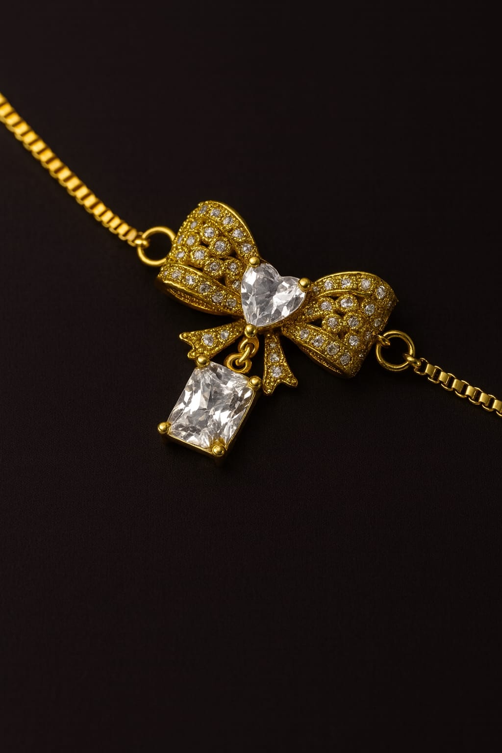 Fiyonk Gold Detay Çelik Bileklik